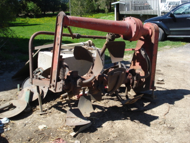 Vicon 8400 Rotary Spade Plow