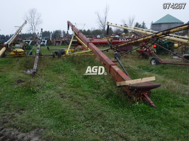 Augers/Conveyers  Farm King Conveyor Photo