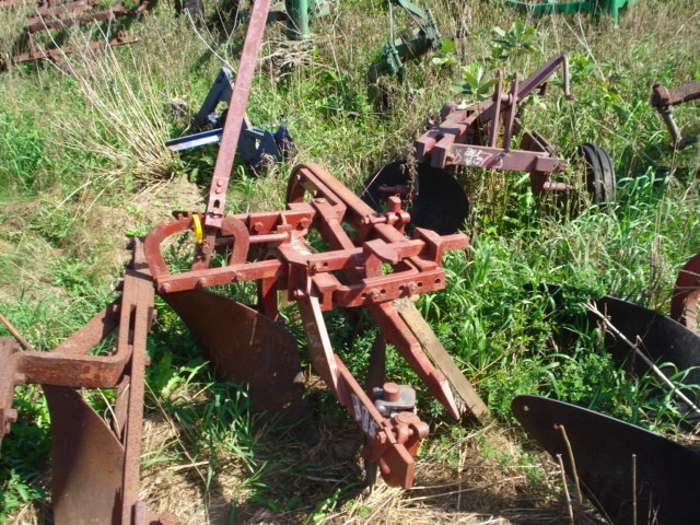 Tillage - Plows  International Plow Photo