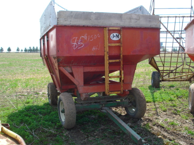 Grain Handling  J&M Gravity Box Photo