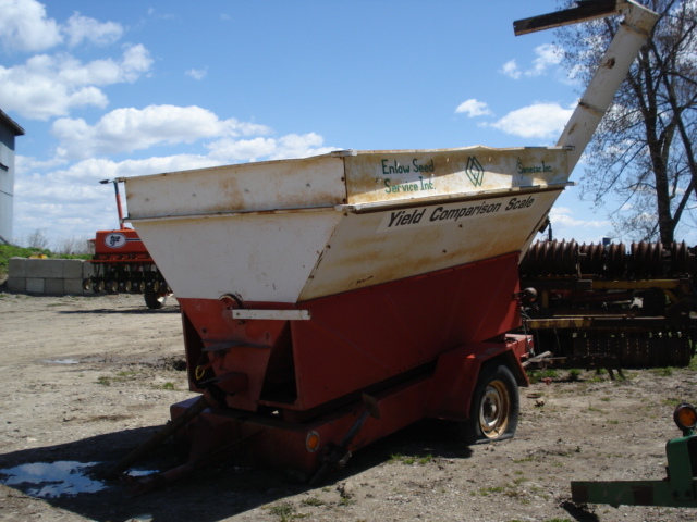 Grain Handling  Yield Comparison Scale Photo