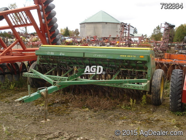 Planting  John Deere 8250 Drill Photo