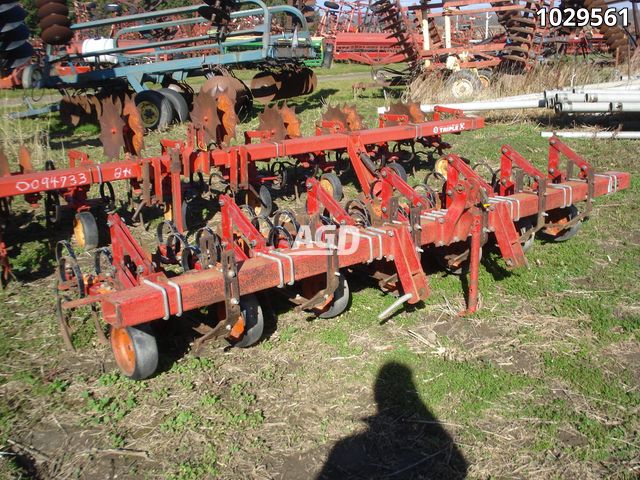 Tillage - Cultivators  Kongskilde 6 ROW Row Crop Cultivator Photo