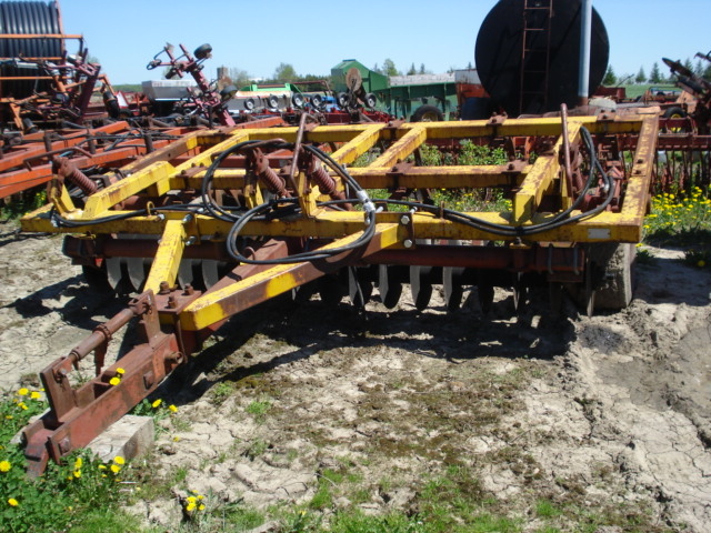 Tillage - Discs  Wilbeck Disc Chisel Photo