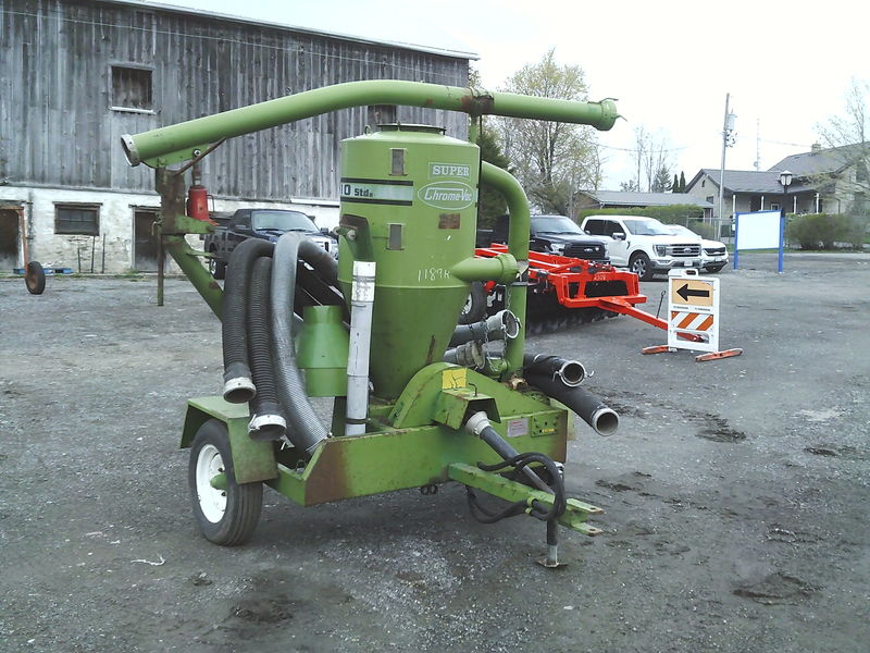 Grain Vacuums and Augers  Walinga 510 Grain Vacuum Photo