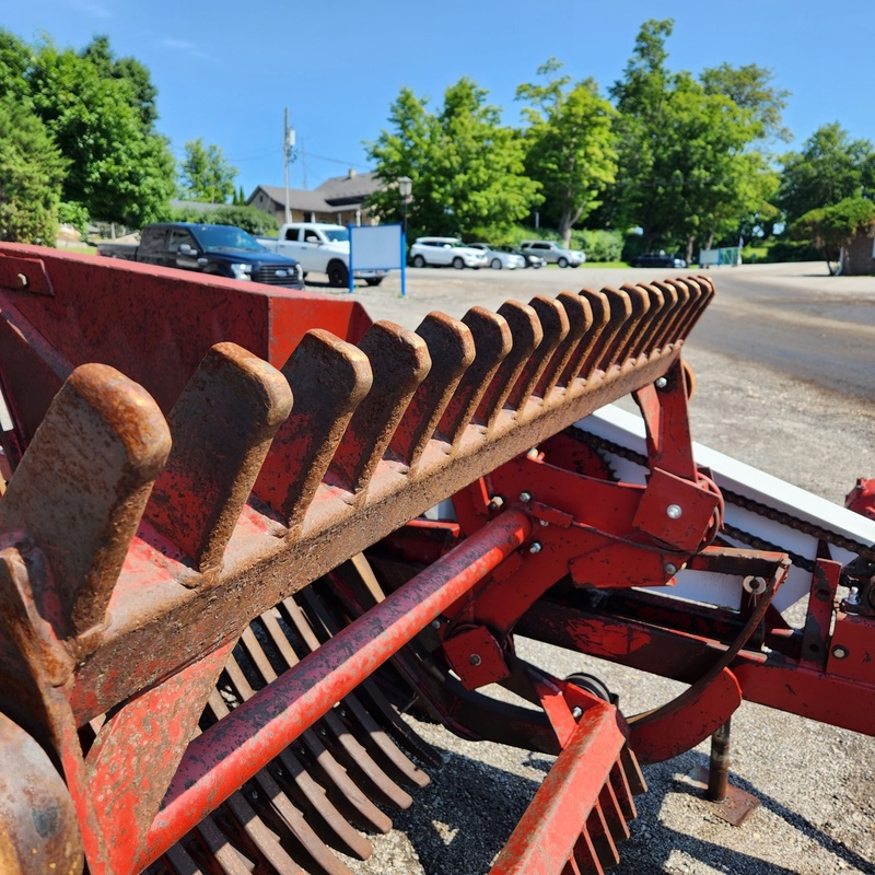 Rock Pickers and Rock Rakes  Harmon 5460 Rock Picker Photo