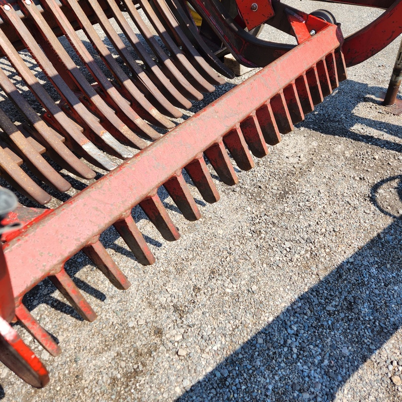 Rock Pickers and Rock Rakes  Harmon 5460 Rock Picker Photo