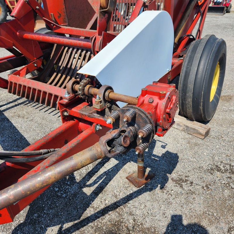 Rock Pickers and Rock Rakes  Harmon 5460 Rock Picker Photo