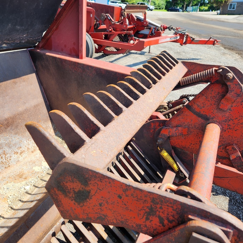 Rock Pickers and Rock Rakes  Leon 6800 Rock Picker Photo