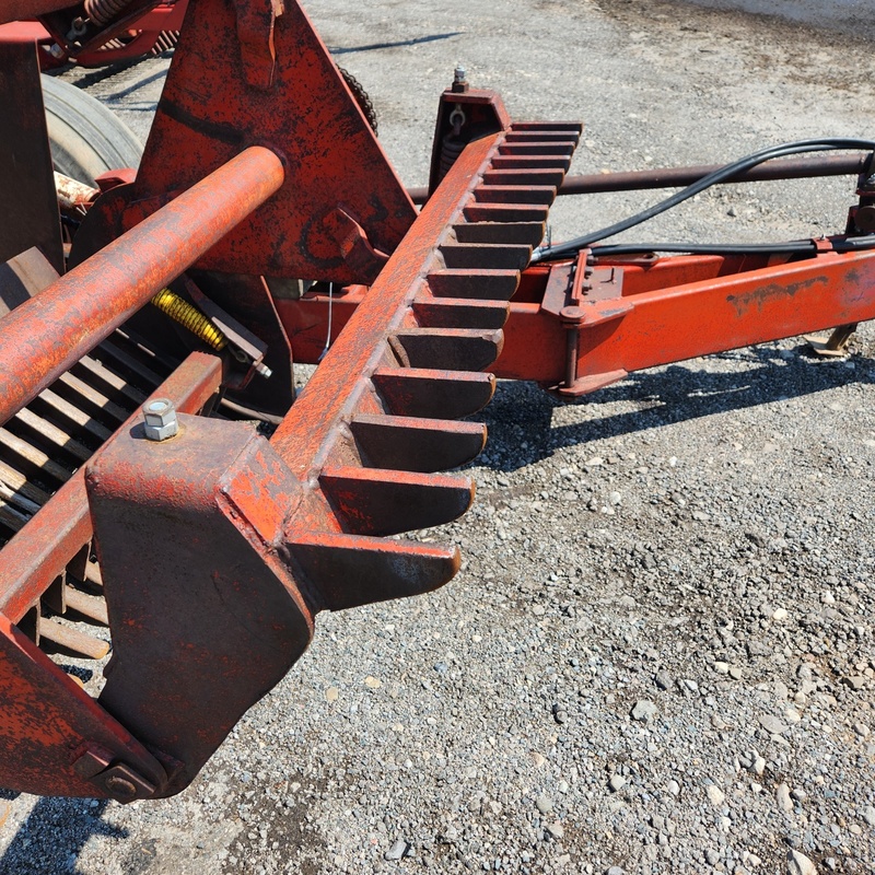 Rock Pickers and Rock Rakes  Leon 6800 Rock Picker Photo