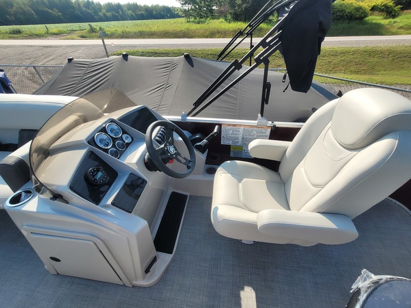 Boats  2023 Sylvan Mirage 818 Cruise w Yamaha T60LB Photo