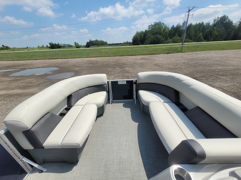 Boats  2023 Sylvan Mirage 818 Cruise Yamaha F60 Photo