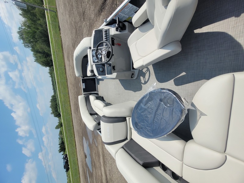 Boats  2023 Sylvan Mirage 818 Cruise Yamaha F60 Photo