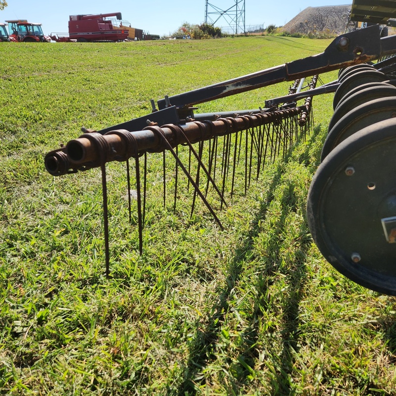 Planting Equipment  Marliss 15' No-Till Drill  Photo