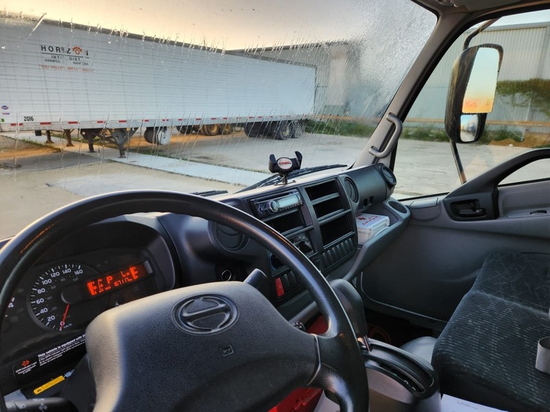 Transportation/Trucks  2018 HINO 195 Box Truck Photo