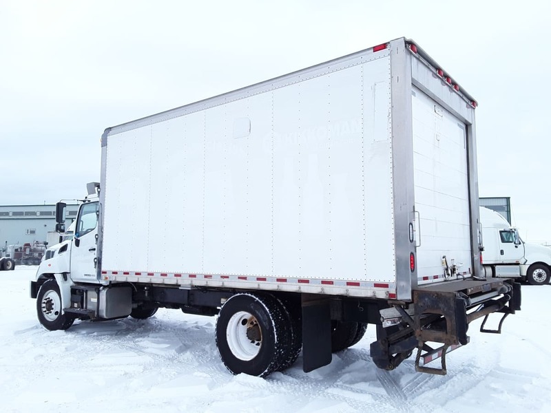 Transportation/Trucks  2016 Hino 268 Box Truck Photo