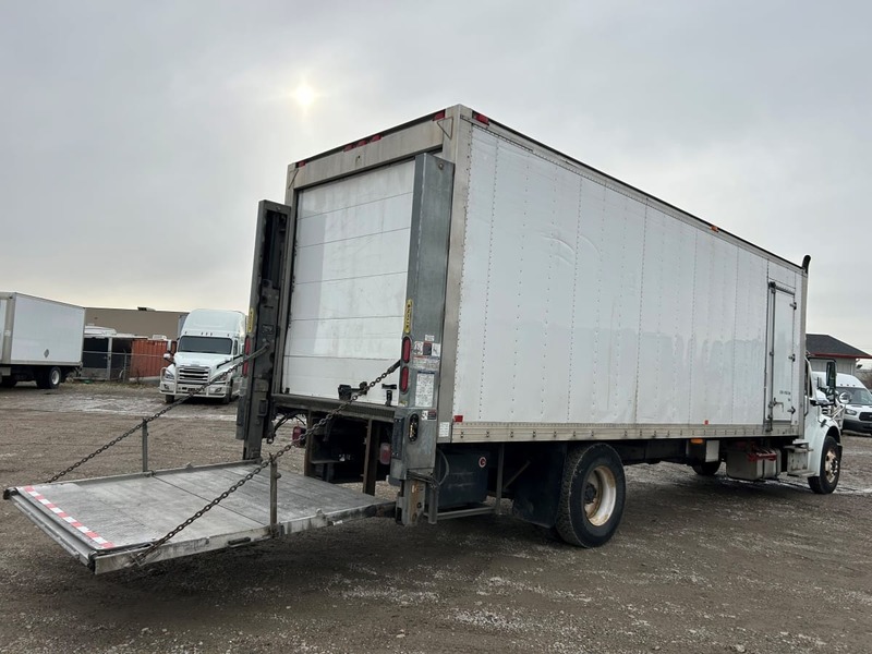 Transportation/Trucks  2018 Freightliner/Mercedes M2 106 Box Truck Photo