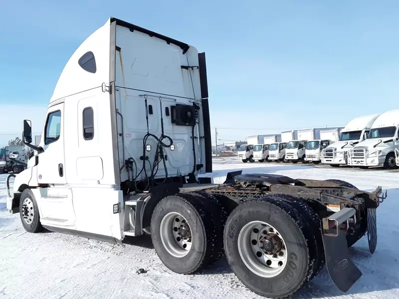 Transportation/Trucks  2020 Freightliner CASCADIA PX12664 Photo