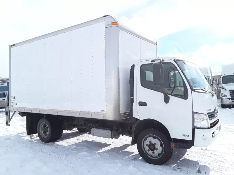 2018 HINO 195