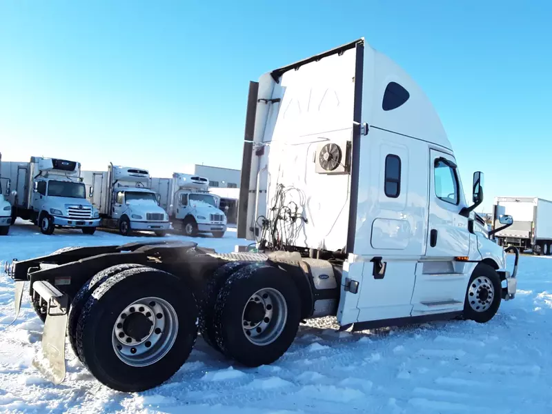 Transportation/Trucks  2020 Freightliner CASCADIA PX12664 Photo