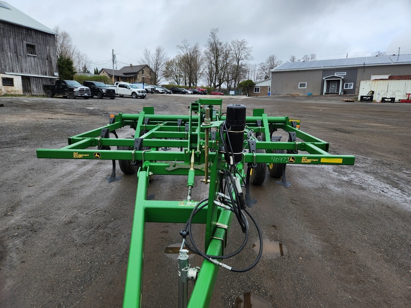 Cultivators  John Deere 980 Cultivator  Photo