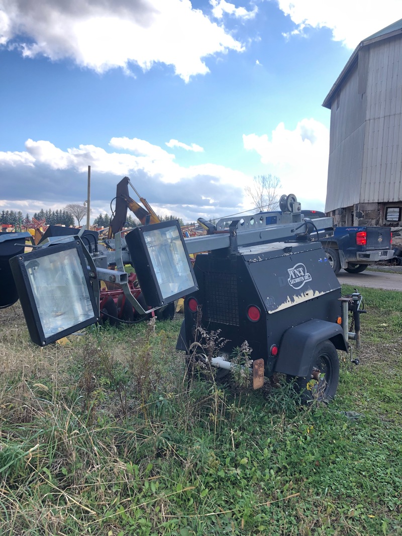 Construction  Doosan Diesel Light Tower with Generator Photo