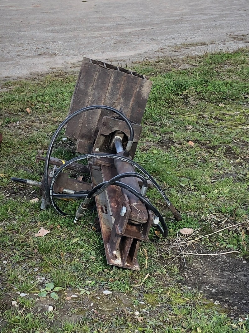 Attachments  Hydraulic Vertical Log Splitter - 3pth Photo