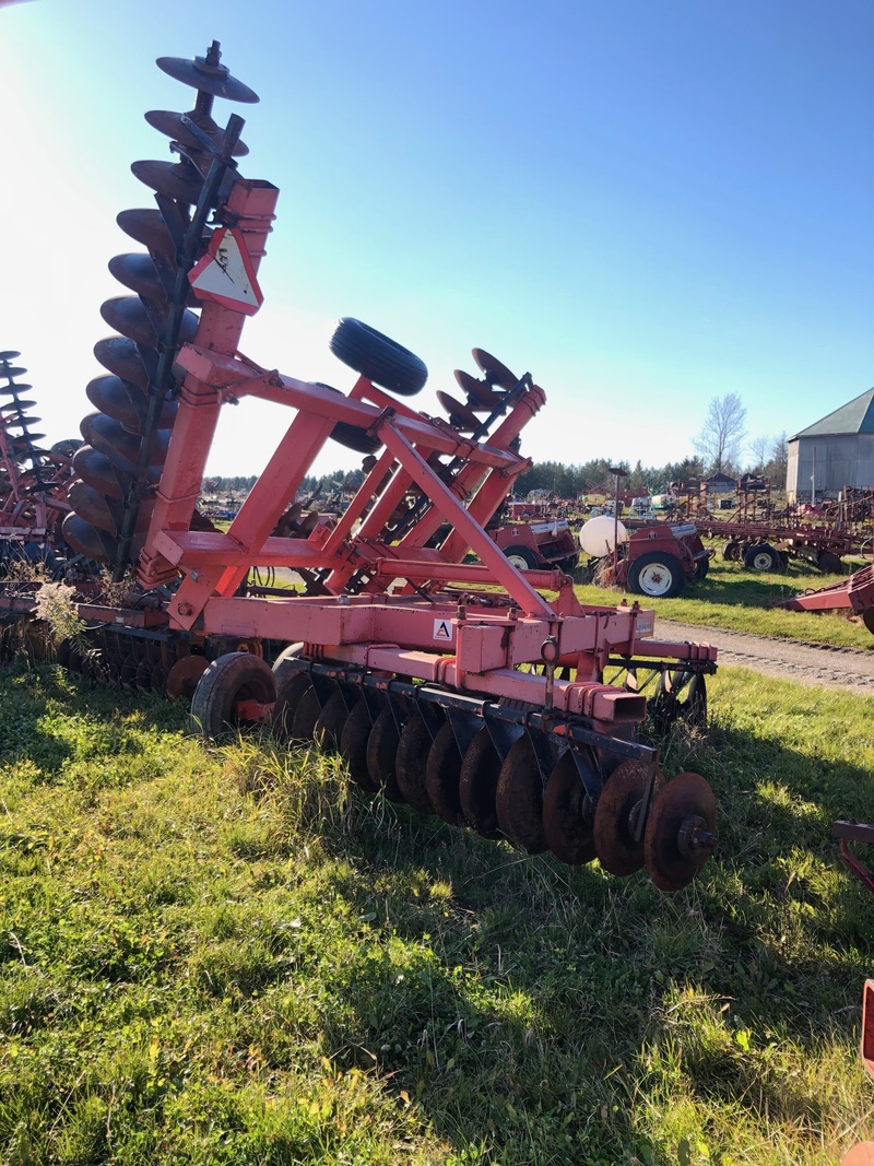 Tillage - Discs  Allis Chalmers 16ft Centerfold Disc Photo