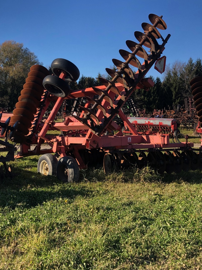 Tillage - Discs  Allis Chalmers 16ft Centerfold Disc Photo