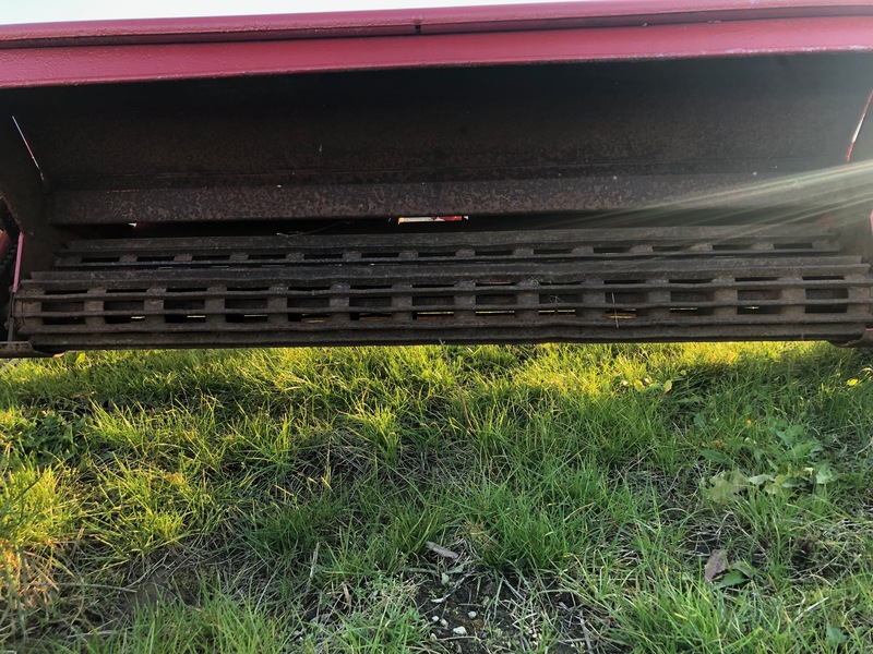 Hay/Forage/Livestock  New Holland 401~ Steel Mesh Hay Crimper Photo