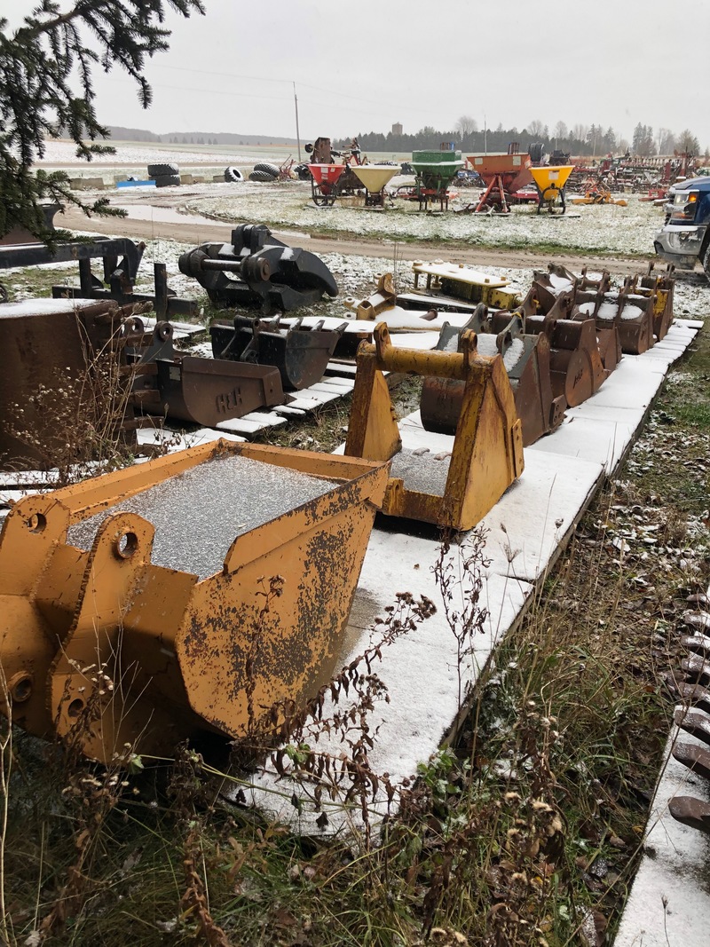 Attachments  Various Backhoe and Excavation Buckets Photo