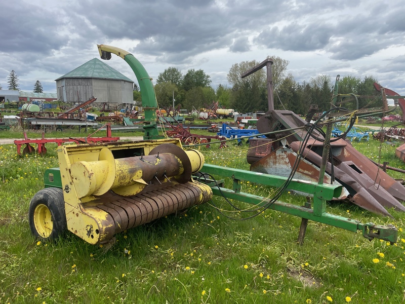 Hay/Forage/Livestock  John Deere 35 Forage Harvester with Hay Head Photo