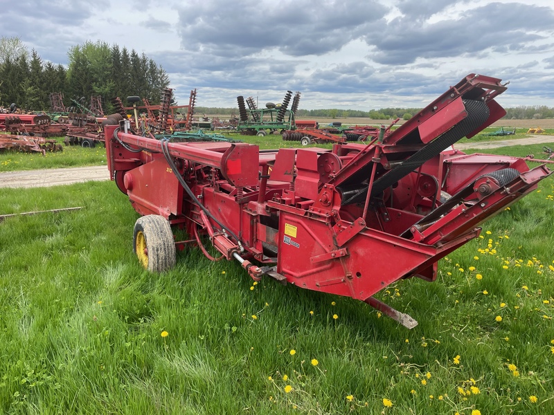 Hay/Forage/Livestock  New Holland 310 Baler with Thrower & Super Sweep Photo