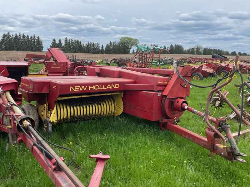 Hay/Forage/Livestock  New Holland 310 Baler with Thrower & Super Sweep Photo