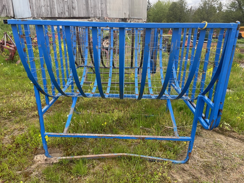 Hay/Forage/Livestock  Mar-Weld Round Bale Feeders Photo