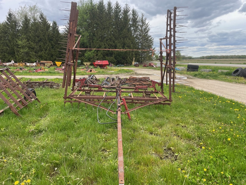 Tillage - Harrow  26ft Westfield Harrow - Hydraulic Fold Photo