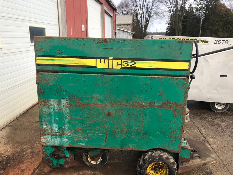 Hay/Forage/Livestock  WIC 32 Feed Cart - Gas Powered - Self-propelled Photo