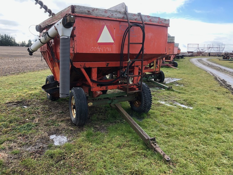 Wagons  Killbros ~ Hydraulic Fertilizer Wagon with 2 Augers Photo