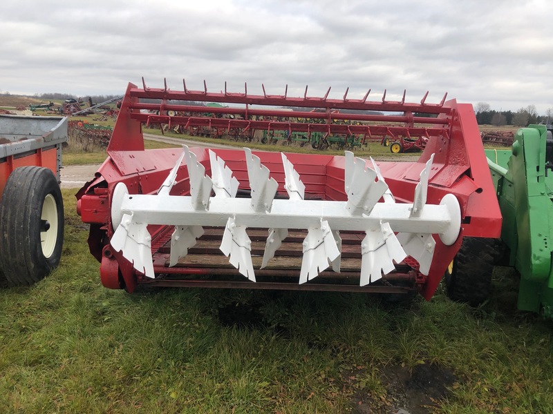 Manure Equipment  International 550 Manure Spreader ~ Double Beaters and in Great Shape! Photo