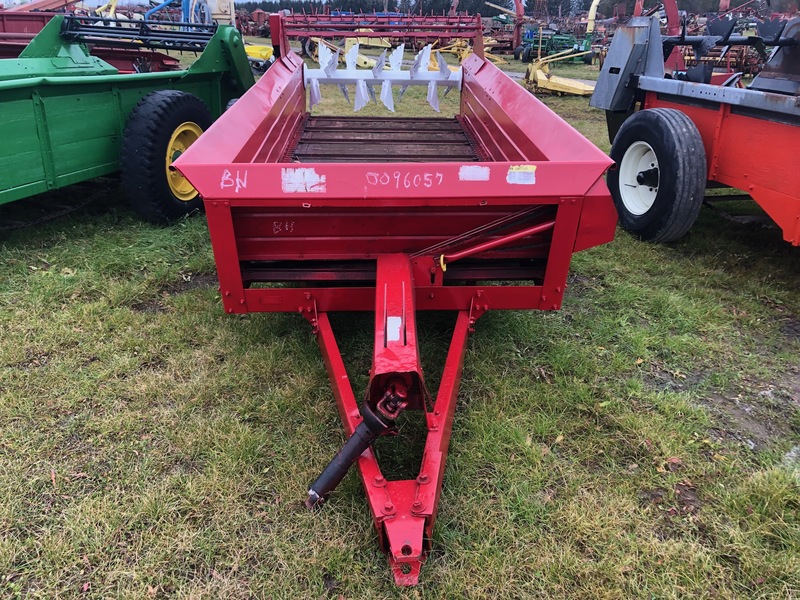 Manure Equipment  International 550 Manure Spreader ~ Double Beaters and in Great Shape! Photo