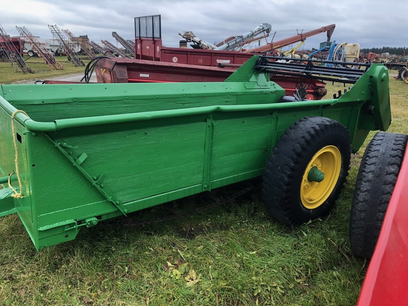 Manure Equipment  John Deere Manure Spreader - Double Beater Photo