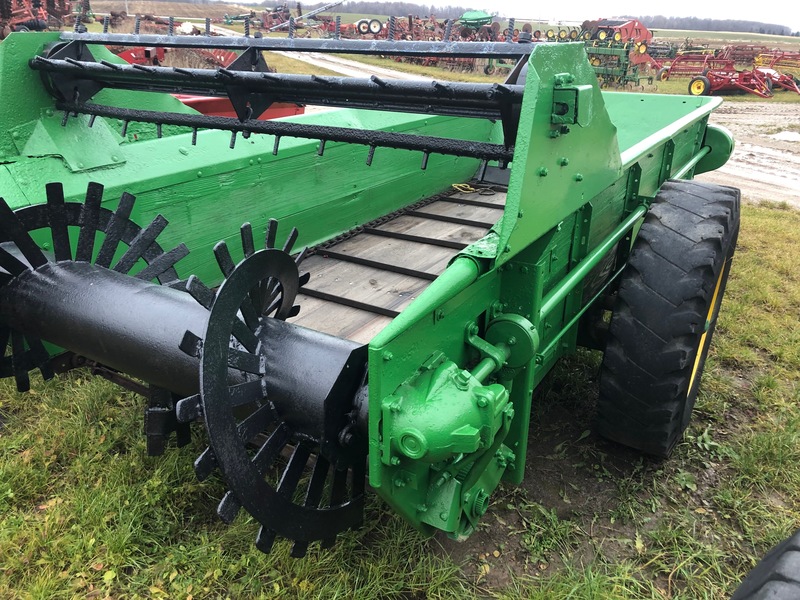 Manure Equipment  John Deere Manure Spreader - Double Beater Photo