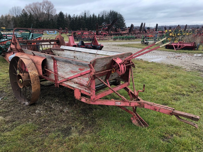 Manure Equipment  Massey Harris Manure Spreader - Ground Drive, Newer Floor Photo