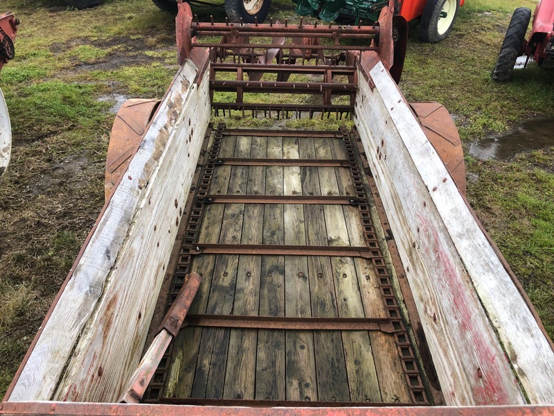 Manure Equipment  Massey Harris Manure Spreader - Ground Drive, Newer Floor Photo