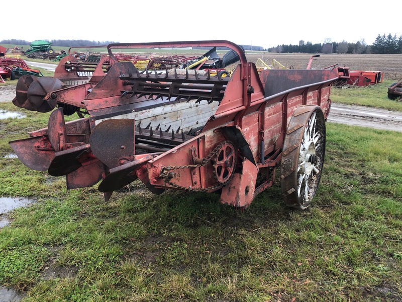 Manure Equipment  International Manure Spreader - Ground Drive, Double Beater Photo