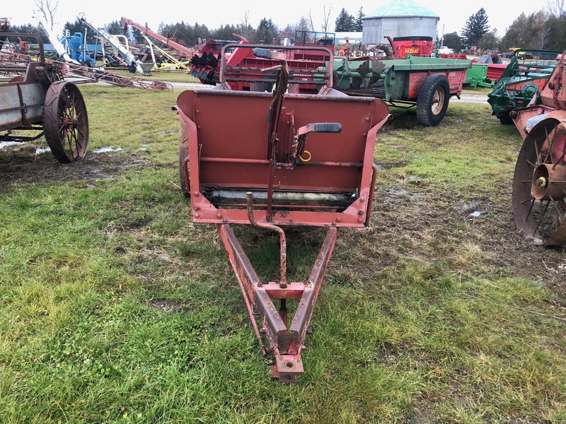 Manure Equipment  International Manure Spreader - Ground Drive, Double Beater Photo