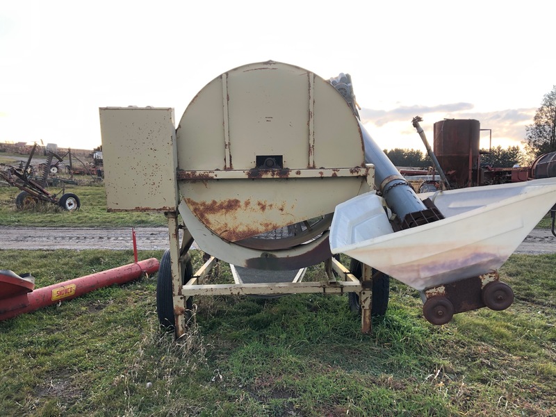 Grain Handling  NECO Grain Cleaner - 2 Stage, Electric Powered, with Fill Auger Photo