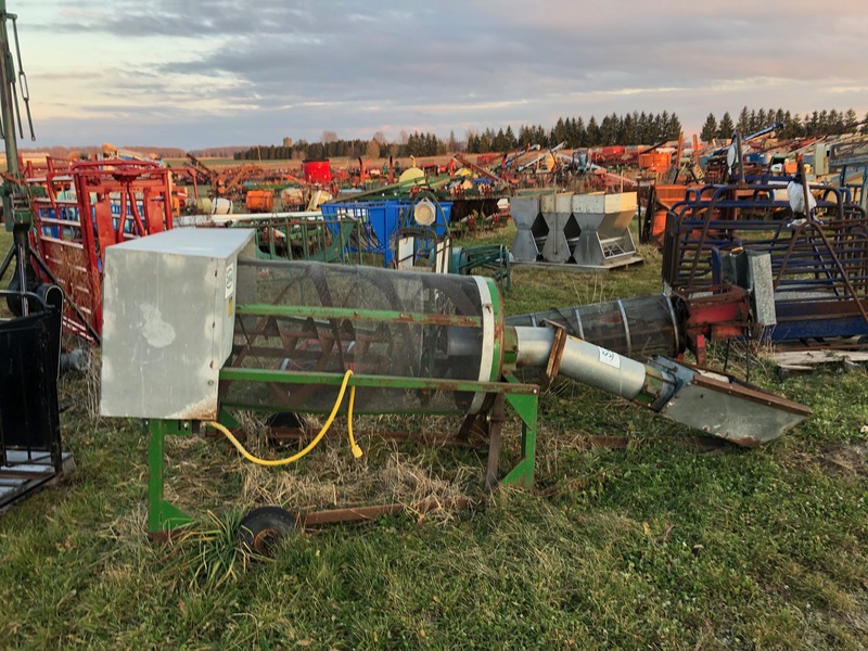 Grain Handling  Sukup Grain Cleaner - Electric Powered Photo