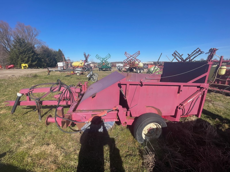 Hay/Forage/Livestock  5ft Trail Sweeper with End Dump - 2 Rotor Photo