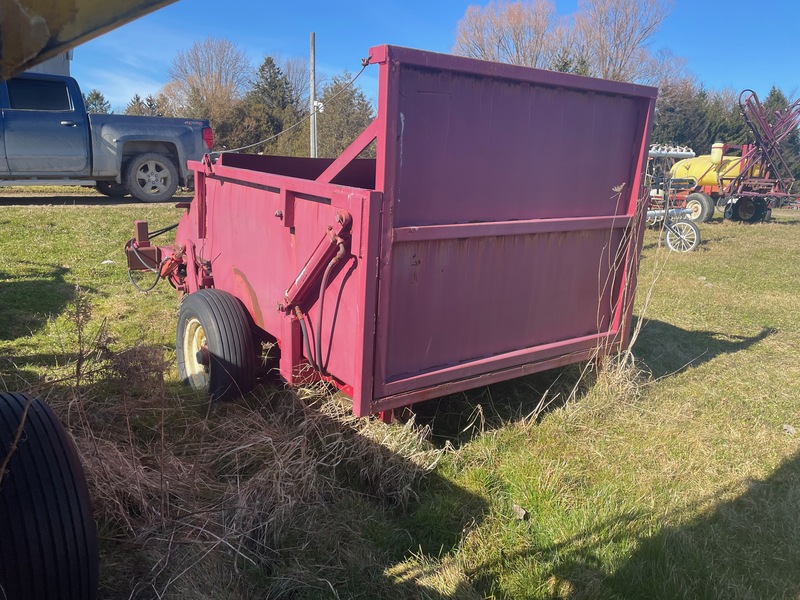 Hay/Forage/Livestock  5ft Trail Sweeper with End Dump - 2 Rotor Photo